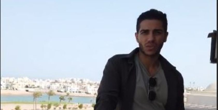 مينا مسعود من غرفته بالجونة