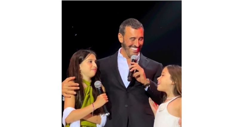 كاظم الساهر وحفيدتيه