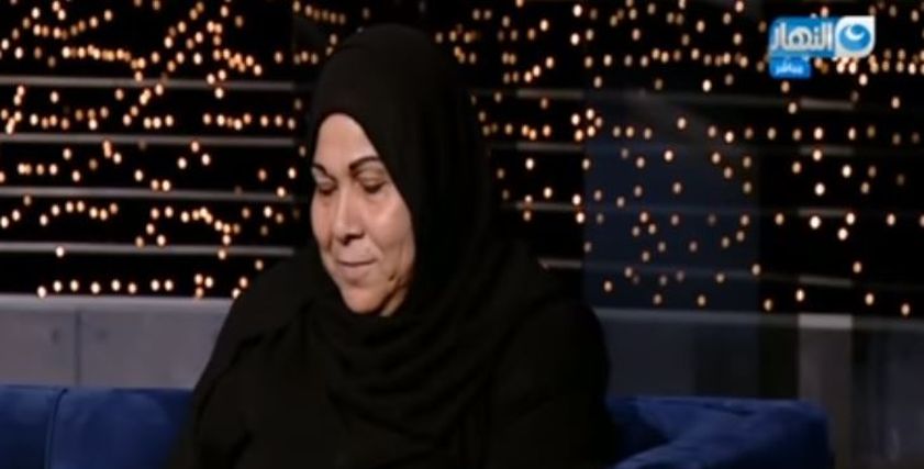 الحاجة سامية قارئة الفنجان