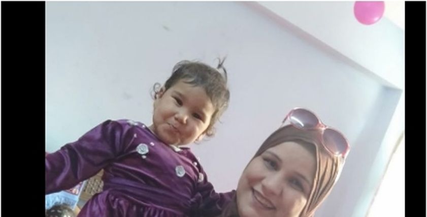 العثور على طفلة عامين ملقاه أمام مسجد بالبراجيل
