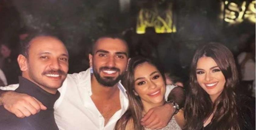محمد الشرنوبي وزوجته