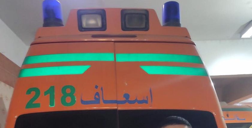 مسعف ينقذ حياة مسنة