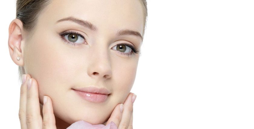  6 مواد طبيعية تحمي البشرة من أشعة الشمس الحارقة