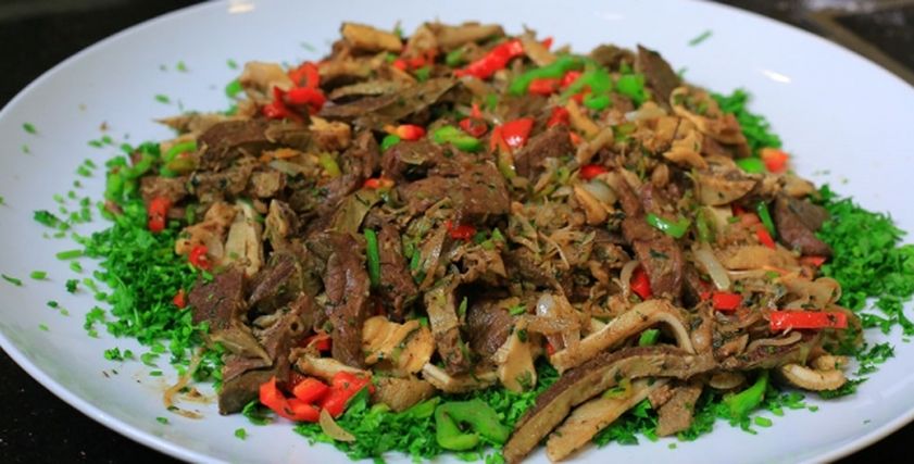 طبق فشة وكرشة محمرين