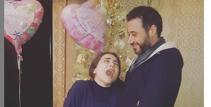 أحمد السعدني يحتفل بعيد ميلاد مي عز الدين على طريقته الخاصة.. ومتابعيه: