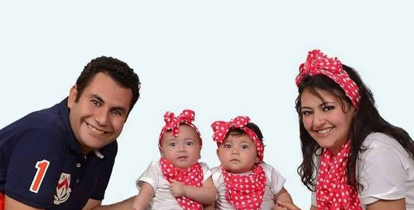 مروة فوزي وزوجها وابنتيها
