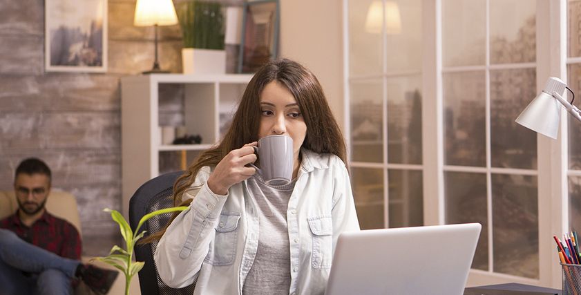الرجال اكثر انتاجية من النساء اثناء العمل من المنزل