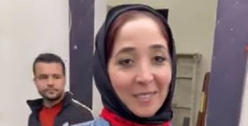 الفتاة