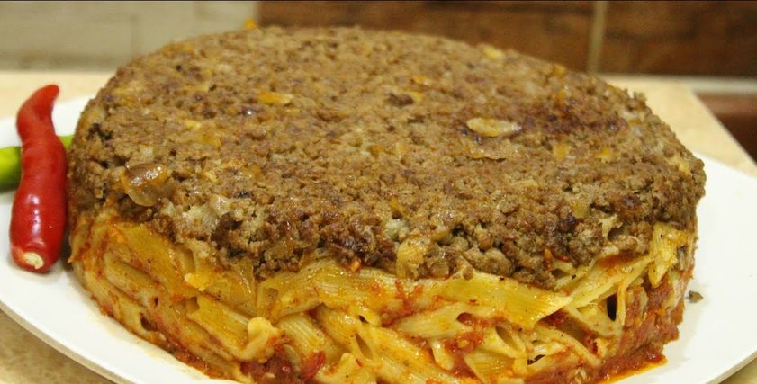 طاجن المكرونة باللحمة