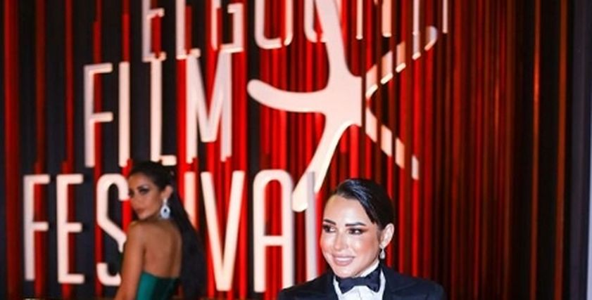 الفنانة ساندي