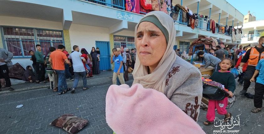 كيف يتماسك أهالي غزة خلال إنتشال جثث ابنائهم؟