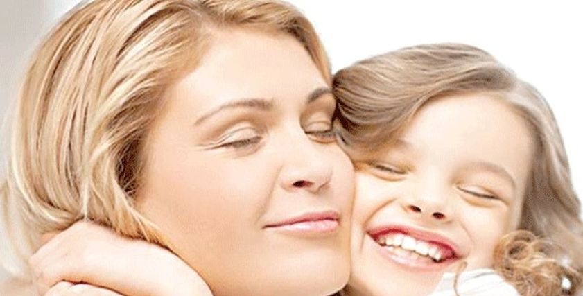 سألنا البنات عن أجمل حاجه في علاقتهم بأمهاتهم..