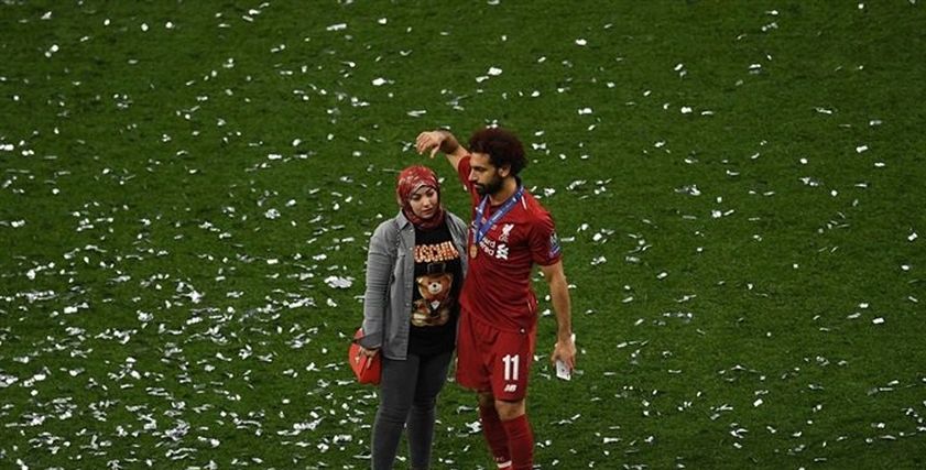 اكتفت بمكالمة تليفونية.. كيف احتفلت ماجي بعيد ميلاد محمد صلاح؟