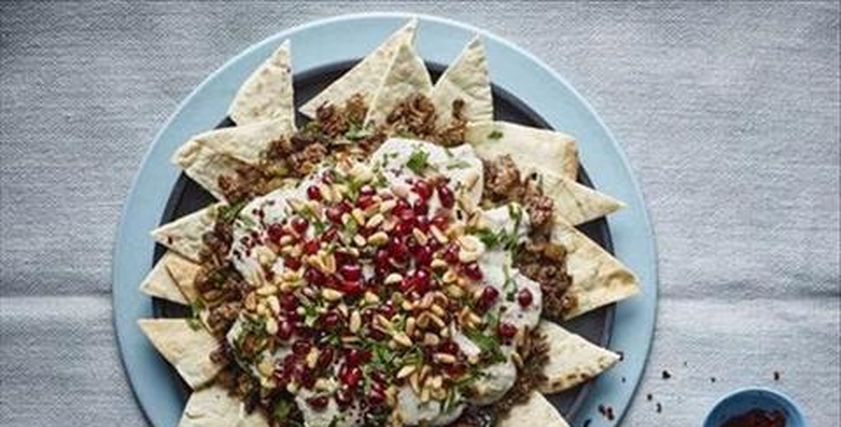 فتة باذنجان بدبس الرمان