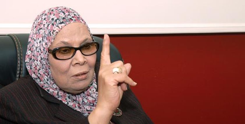 آمنة نصير وسعاد صالح  المثيران للجدل دائما 