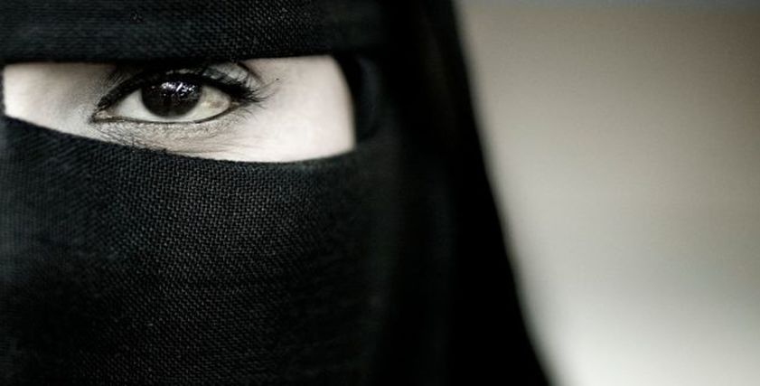 منقبة