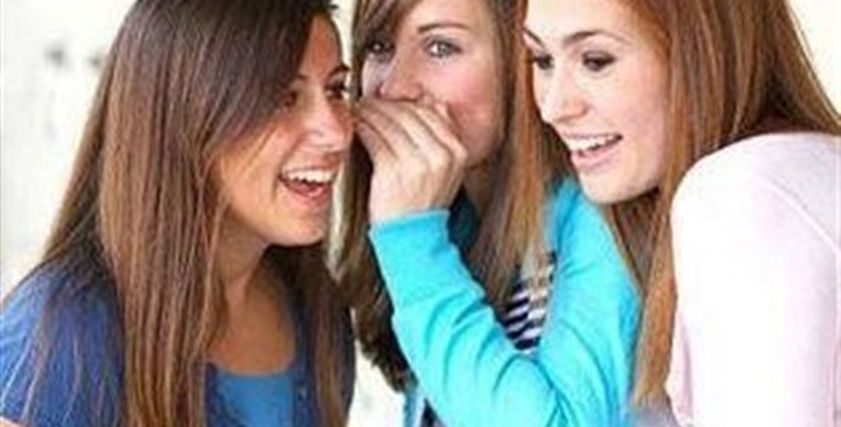 فتيات يخترن العريس وفقًا لتعلقات 