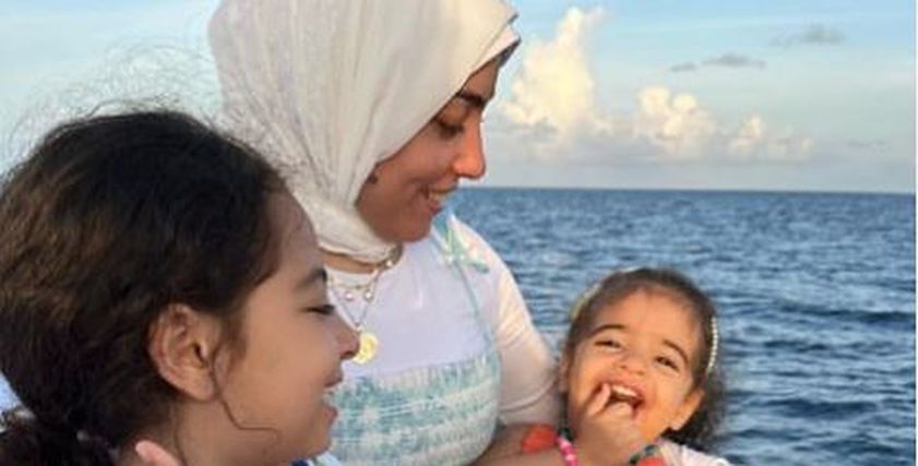 ماجي زوجة محمد صلاح وبناته مكة وكيان