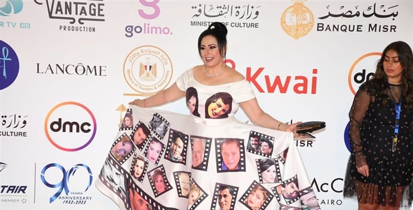 الفنانة هند عاكف