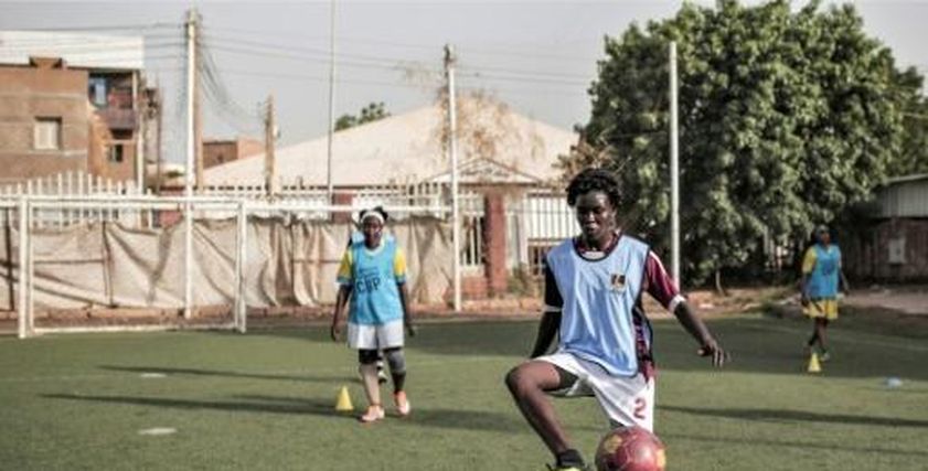 اللاعبات السودانيات أثناء التدريب