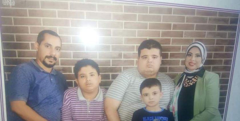«ريهام» مع أبنائها
