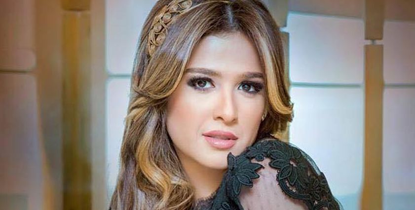 ياسمين عبدالعزيز