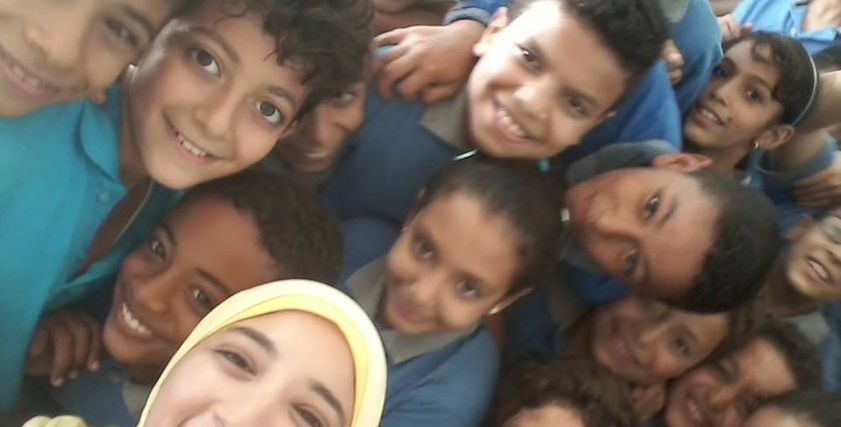 سارة يوسف مع تلاميذها