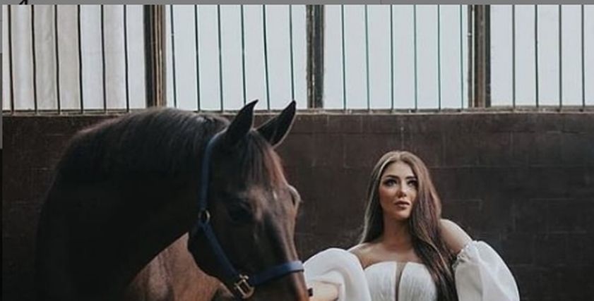 الفنانة سارة سلامة