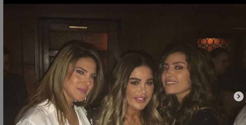 بالصور| ريهام حجاج تنشر صور مع مجموعة من نجوم الفن..وتعلق: