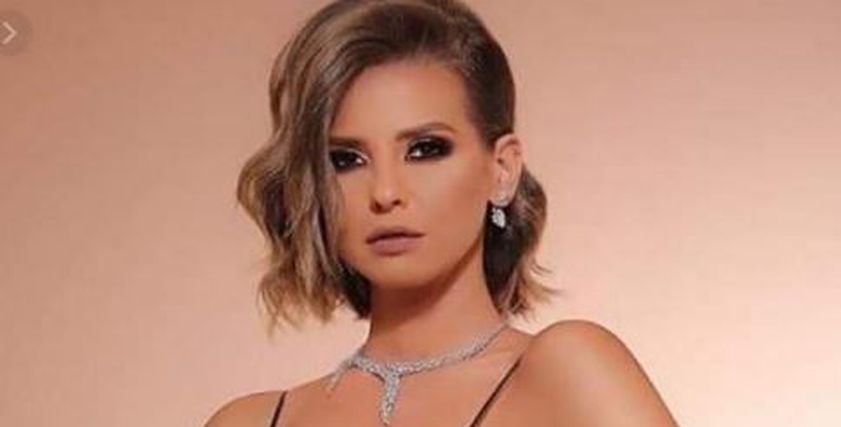 الفنانة إيمان العاصي