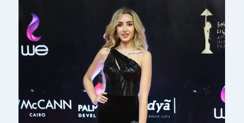 هنا الزاهد 