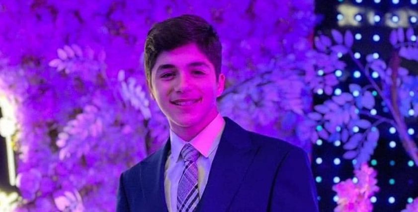 الطالب أحمد خالد