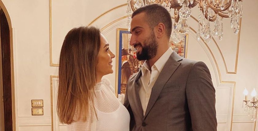 محمد الشرنوبي وخطيبته راندا رياض