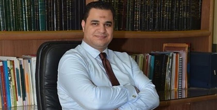 الدكتور أحمد هارون