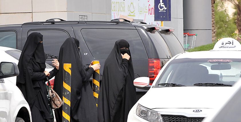 النيابة العامة بالسعودية تنصر سيدة يمنية مطلقة بعد ظلم أهلها