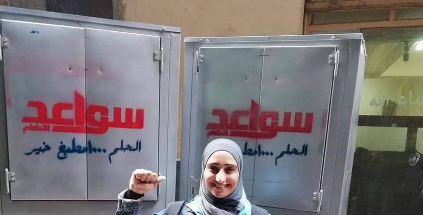 «ربع فرخة وشوية سلطة وتفاحة».. حكاية «ياسمين» للتتضامن مع «ضحايا محطة مصر»