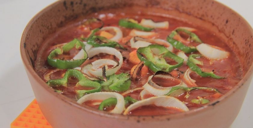 شوربة سي فود صوص أحمر