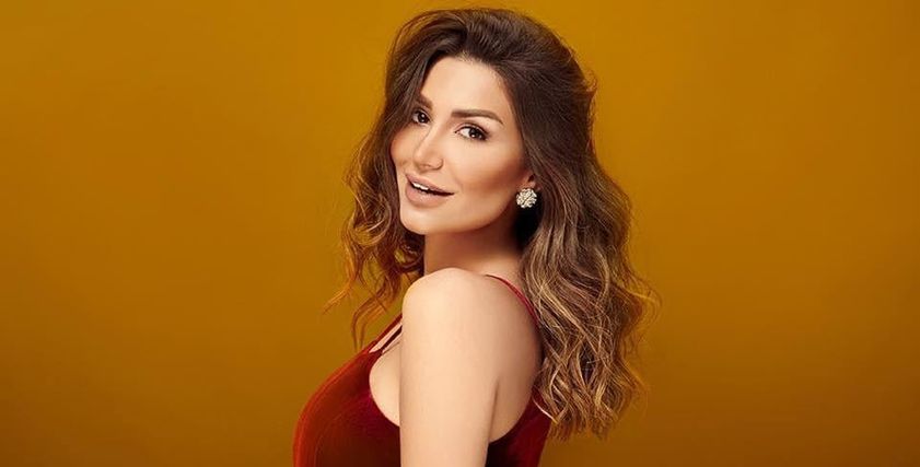 سارة نخلة