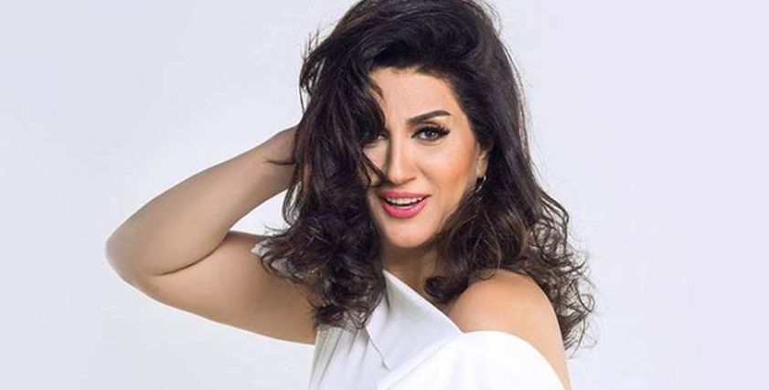 وفاء عامر