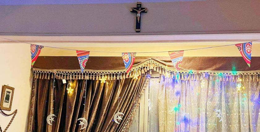 أسرة «سيلفيا» قبطية تعلق زينة وفوانيس رمضان