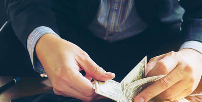 حكم أب حصل على راتب ابنته بعد الزواج
