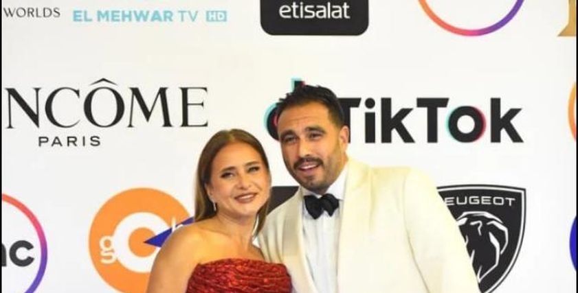 نيللي كريم وهشام عاشور