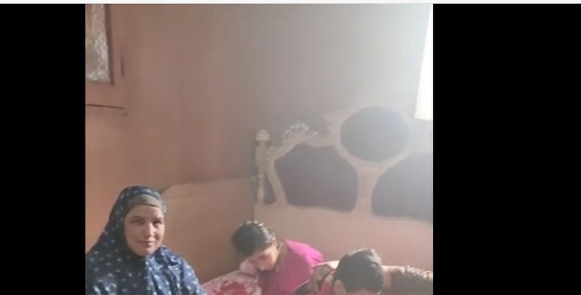 السيدة زهرة وأسرتها