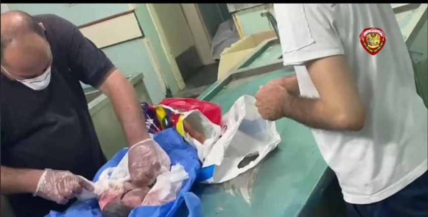 أم تستخدم جثة طفلها لبيع المخدرات