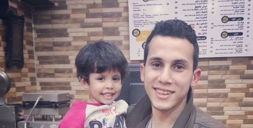 محمد أبو ليلة والطفل