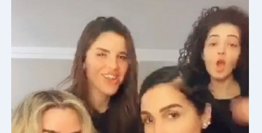 هنا الزاهد مع صديقاتها على 