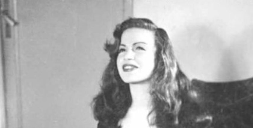 50 صورة لأيقونة الجمال هند رستم.. هكذا كانت ملكة الإغراء