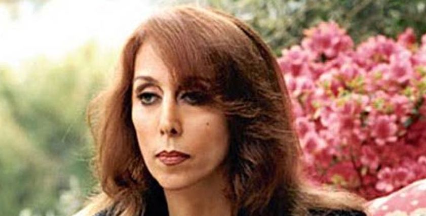 زيارة الرئيس الفرنسي ماكرون فيروز وتكريمها