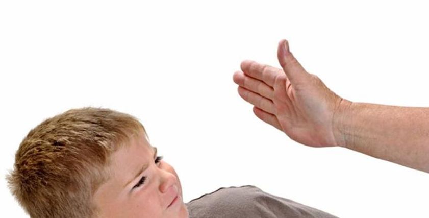 الإفتاء تحرم ضرب الأطفال