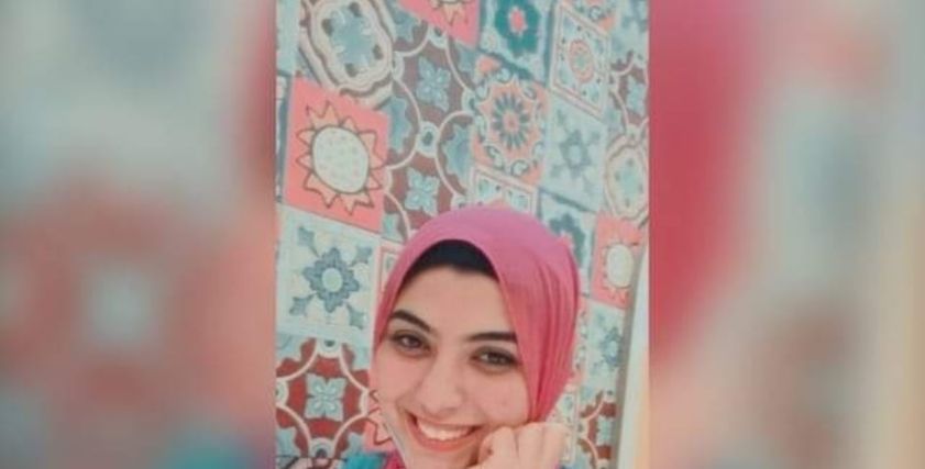 منة زهيري